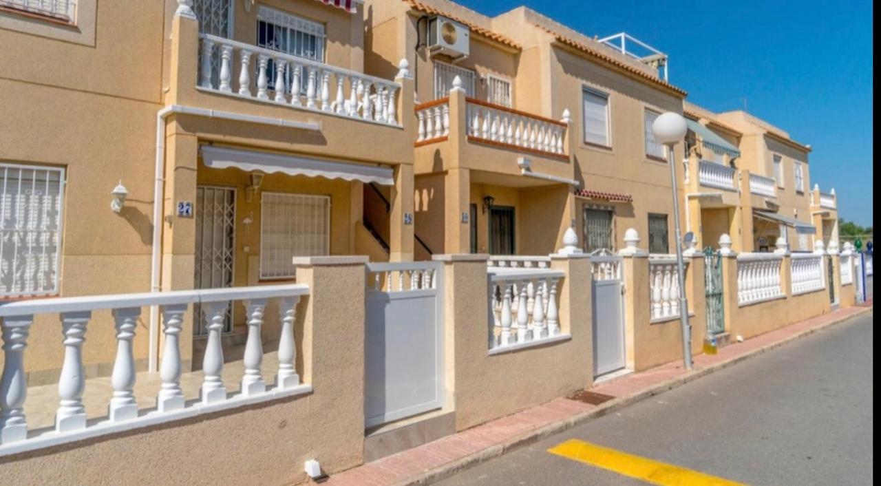 2 Bed Apartment In Paraje Natural Fase 1, Torrevieja Exteriör bild